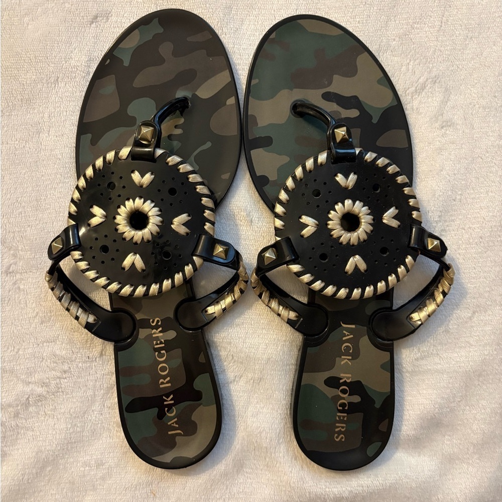 Jack Rogers Camouflage Thong Sandals | Summer | Vacation | Resortwear | Preppy